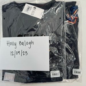 New FIGS charcoal set. Limited PRIDE edition